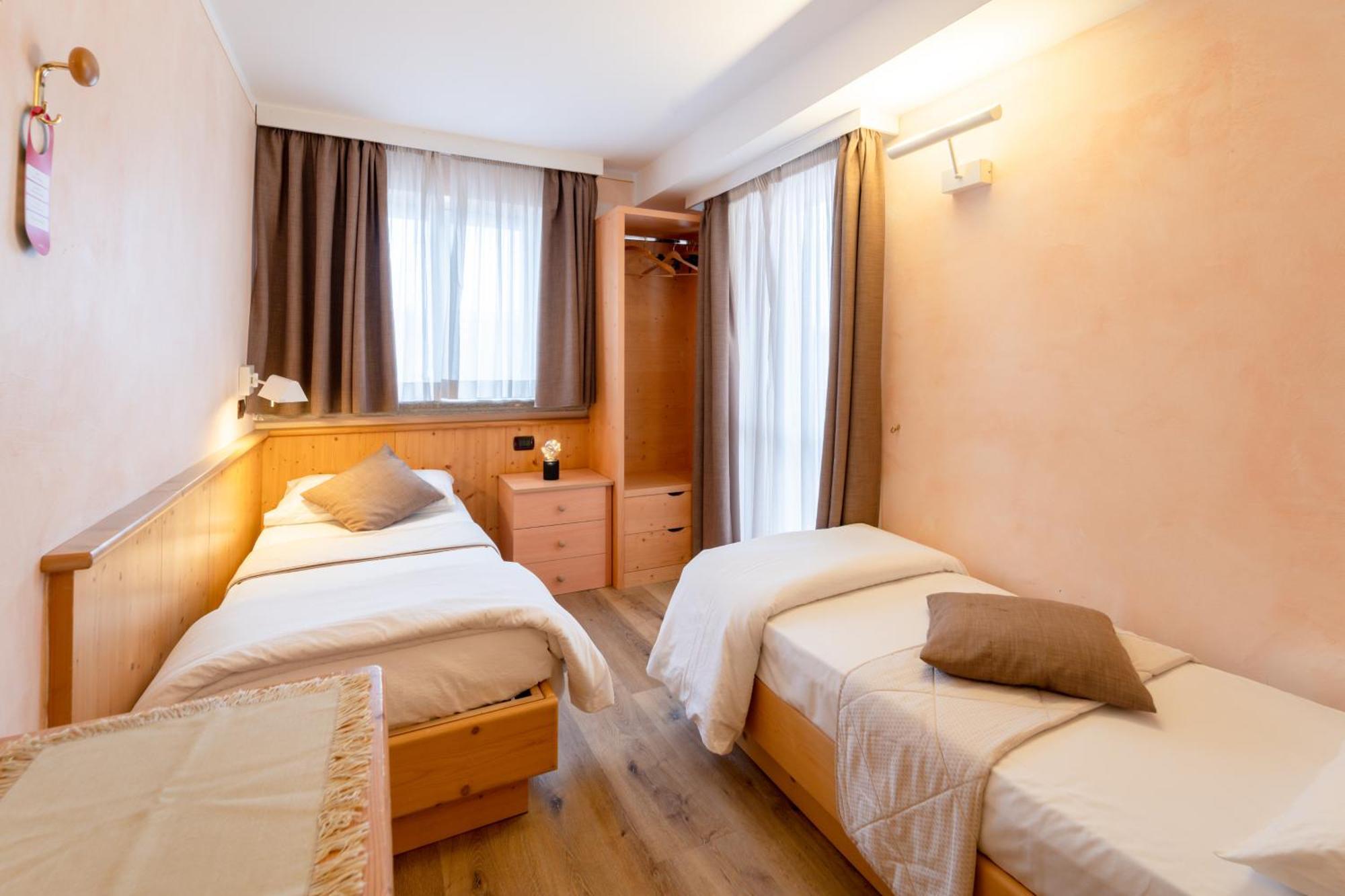 Albergo Negritella Ziano di Fiemme Exterior foto